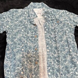 Caribbean Joe Blue & White Floral Short-Sleeve Button-Down for Kids